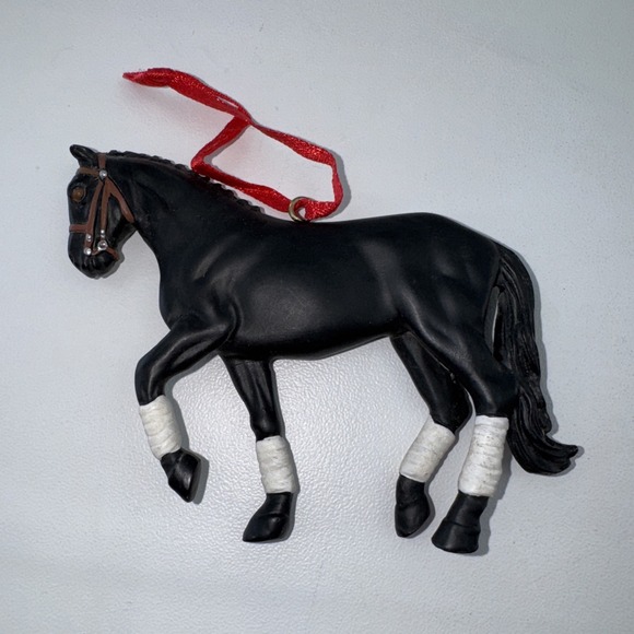 2 x Vintage MIDWEST OF CANNON FALLS Black Brown Resin‎ DRESSAGE HORSE ORNAMENTS - Picture 5 of 8